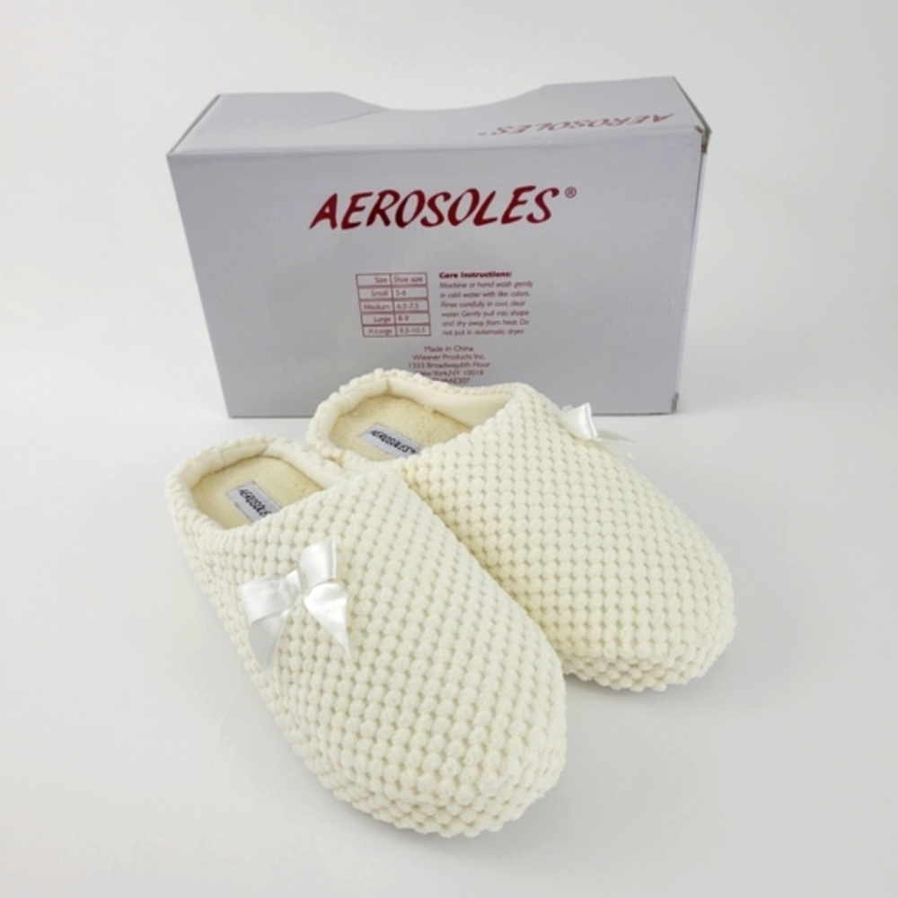 AEROSOLES IVORY WOMEN'S SLIPPERS Size 6 1/2"-71/2"